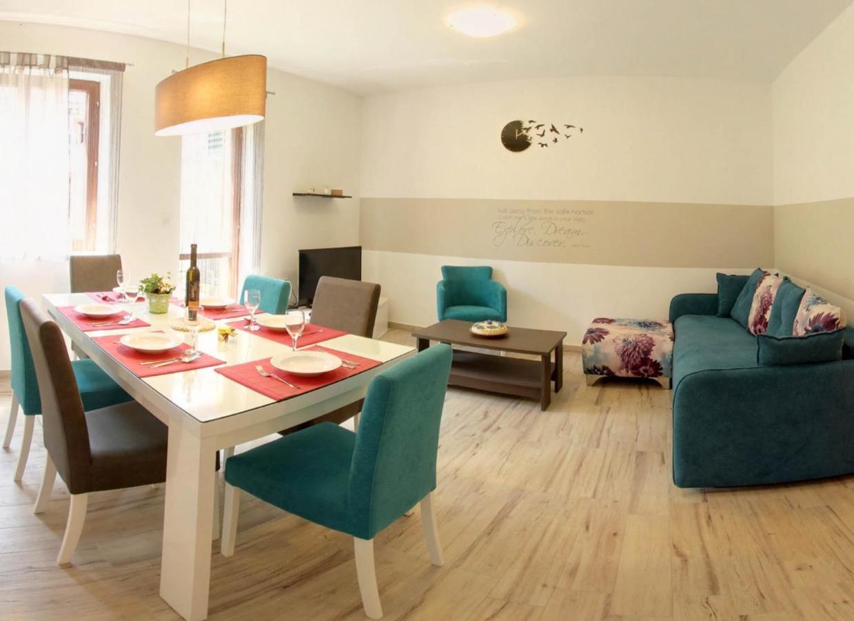 Lusyhouse Villa Пула Екстериор снимка