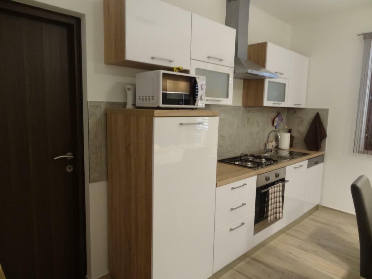 Lusyhouse Villa Пула Екстериор снимка