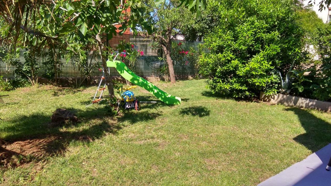 Lusyhouse Villa Пула Екстериор снимка