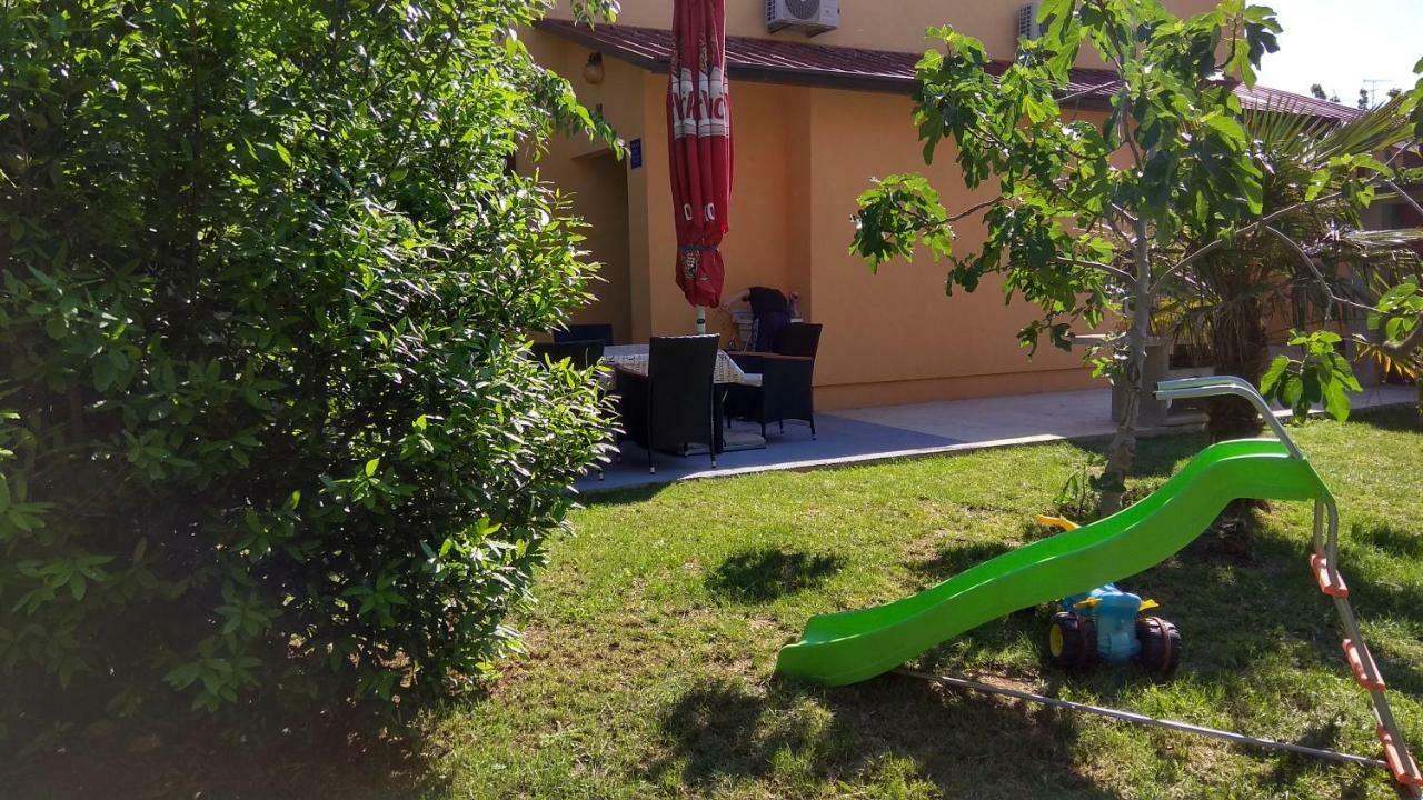 Lusyhouse Villa Пула Екстериор снимка
